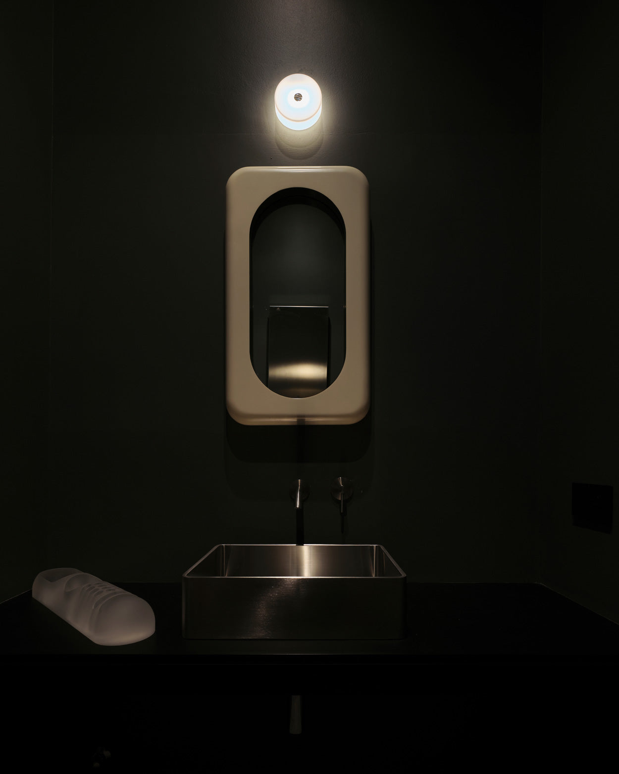 Bezel - Pearl & Black Olive