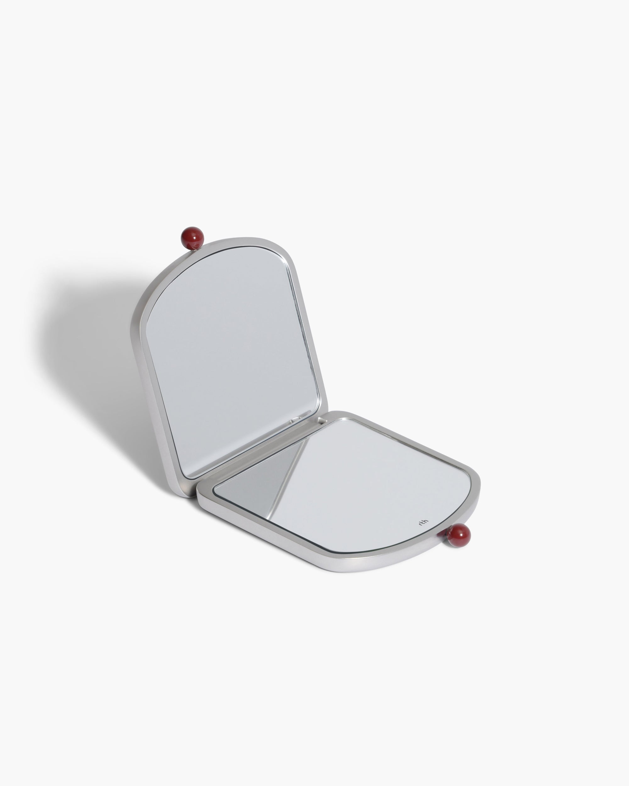 Clasp Compact