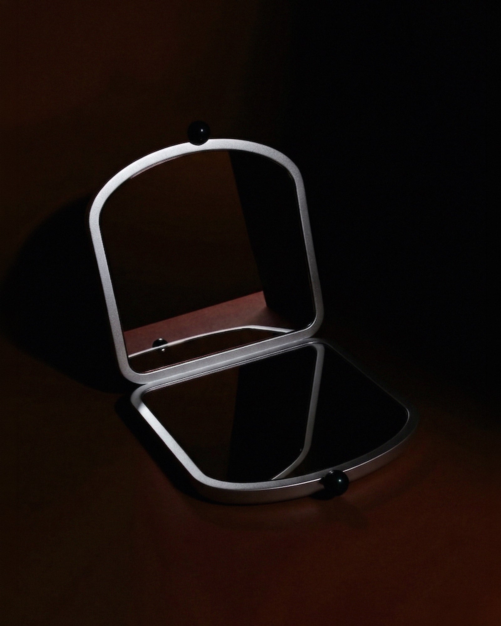 Clasp Compact